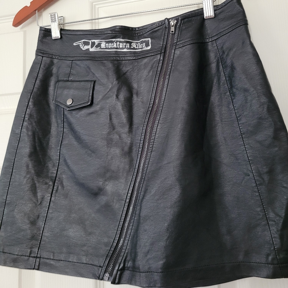 SOLD OUT Hot Topic Harry Potter Knockturn Alley Skirt Women's